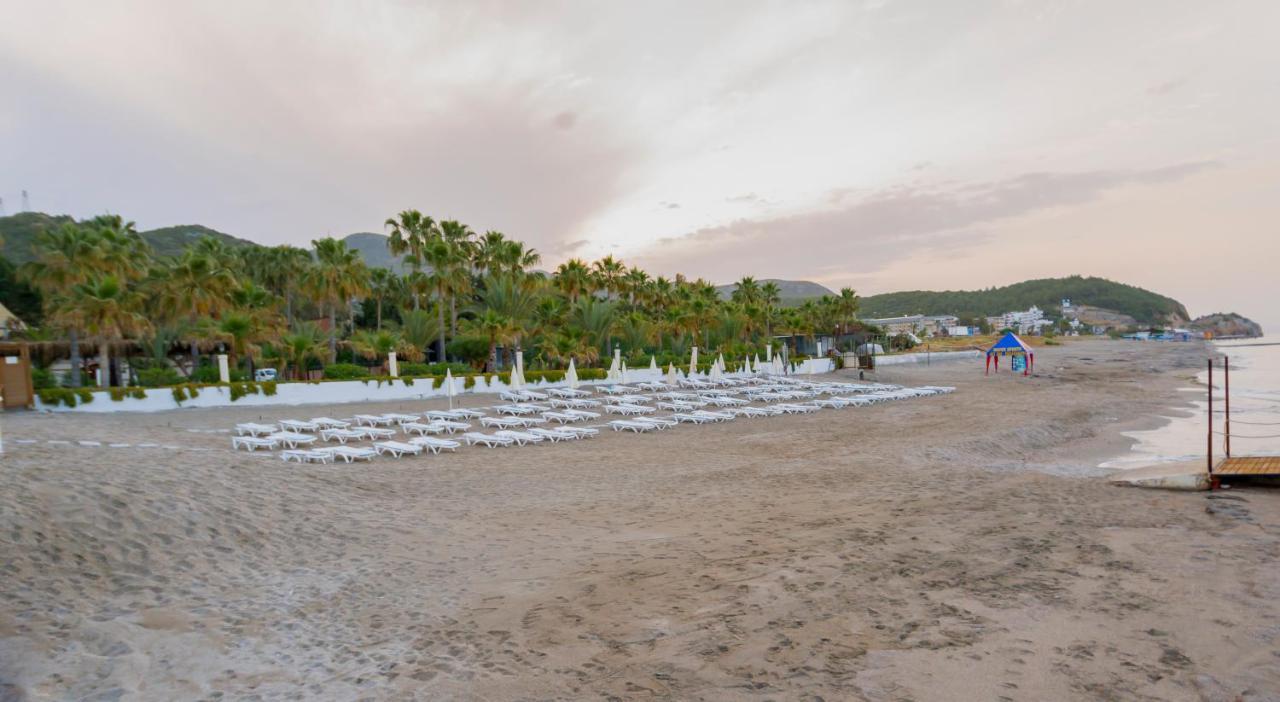 Club Tropical Beach Hotel Toslak Екстериор снимка