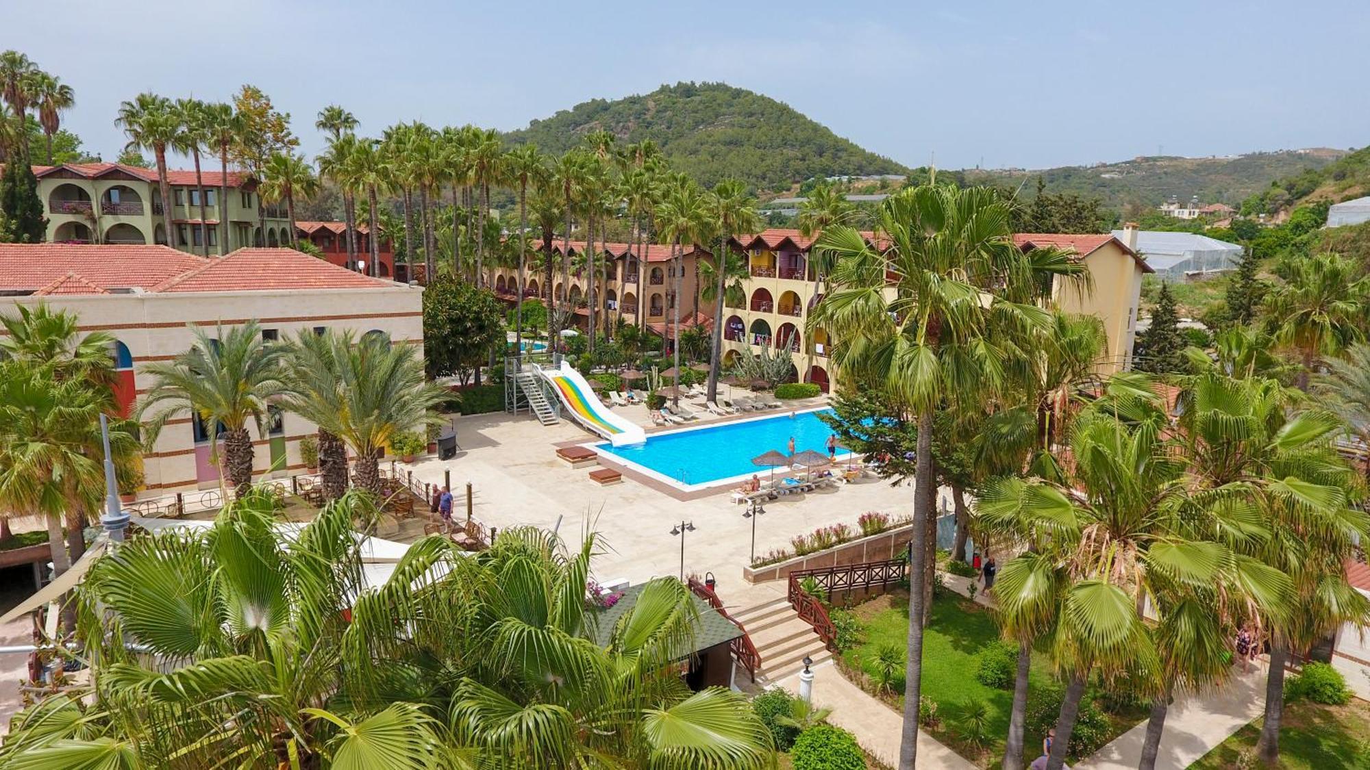 Club Tropical Beach Hotel Toslak Екстериор снимка