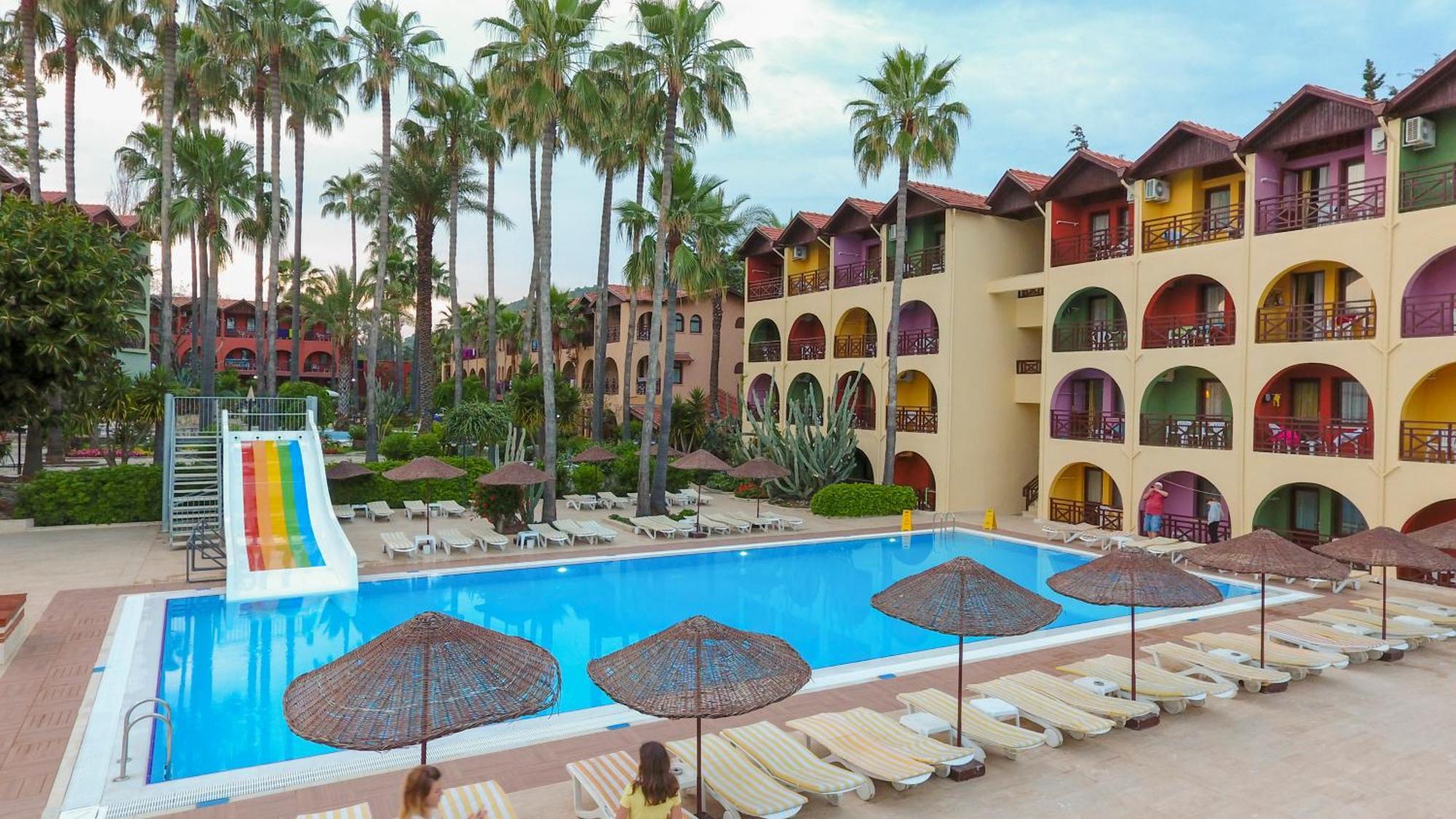 Club Tropical Beach Hotel Toslak Екстериор снимка