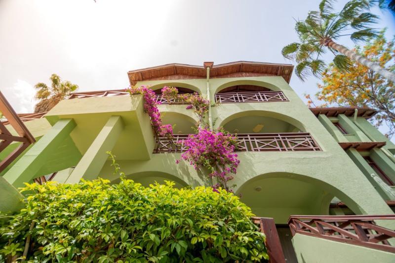 Club Tropical Beach Hotel Toslak Екстериор снимка
