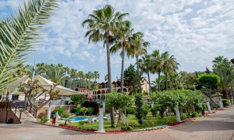 Club Tropical Beach Hotel Toslak Екстериор снимка