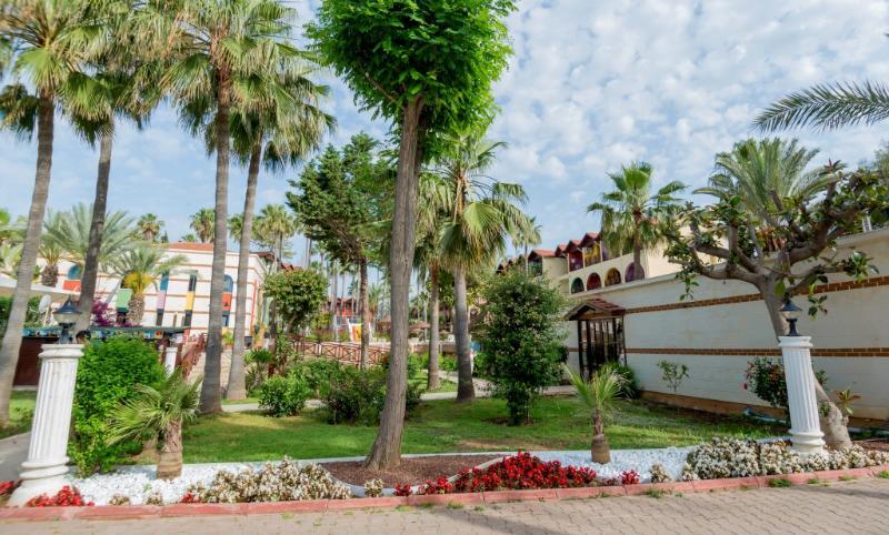 Club Tropical Beach Hotel Toslak Екстериор снимка