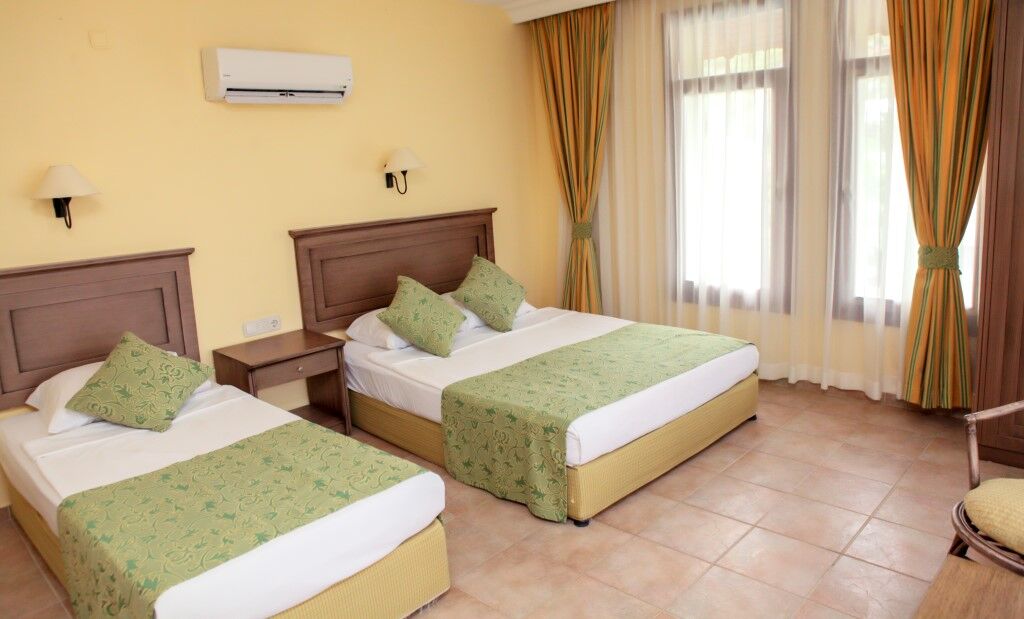 Club Tropical Beach Hotel Toslak Екстериор снимка